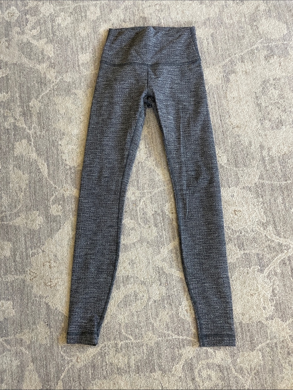Lululemon size 4 leggings